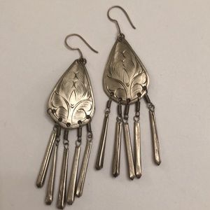 Vintage Silver tone dangling earrings